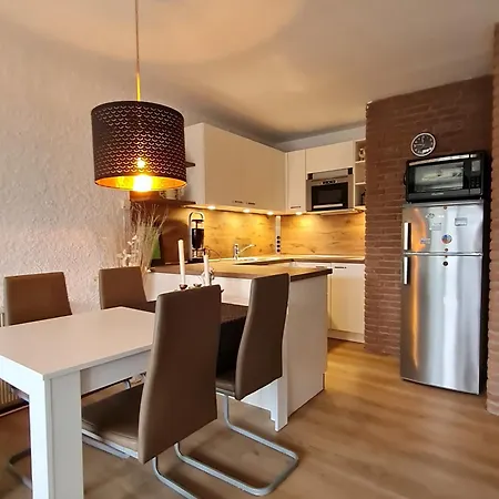 2000 In Apartament Tossens
